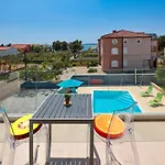 Family Friendly With A Swimming Pool - Mulo, Zadar - 20732 Apartman