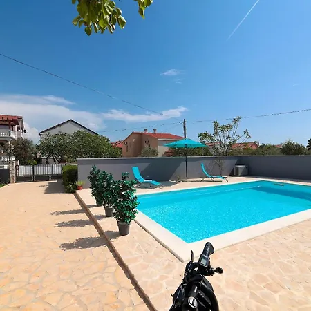 דירה Family Friendly With A Swimming Pool - Mulo, Zadar - 20732 ורסי