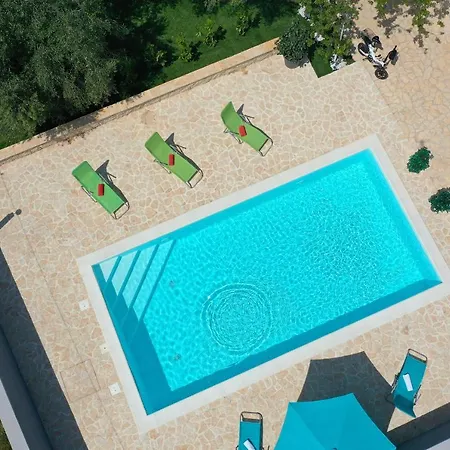 Family Friendly With A Swimming Pool - Mulo, Zadar - 20732 Apartment Vrsi