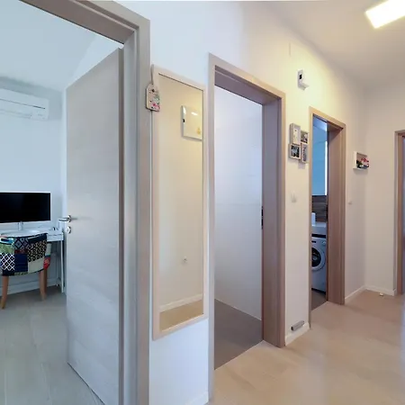 Family Friendly With A Swimming Pool - Mulo, Zadar - 20732 *