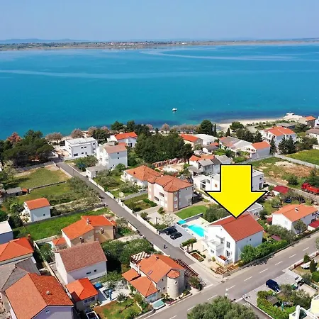 Family Friendly With A Swimming Pool - Mulo, Zadar - 20732 * فرسي