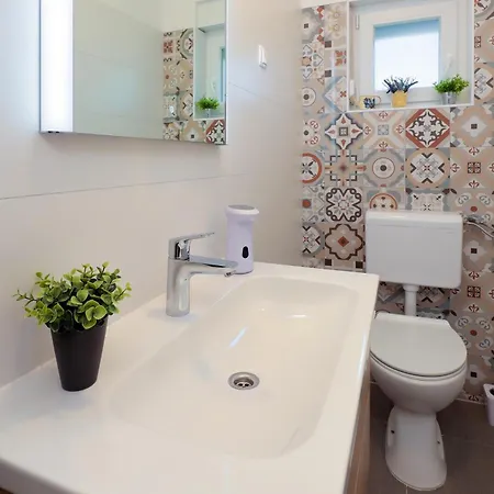 Apartment Family Friendly With A Swimming Pool - Mulo, Zadar - 20732 *