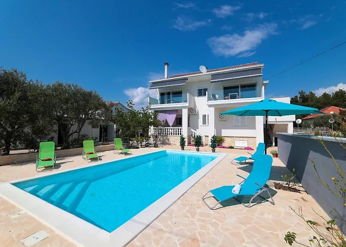 Family Friendly With A Swimming Pool - Mulo, Zadar - 20732 * فرسي