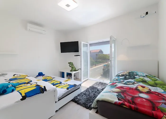 Апартаменты Family Friendly With A Swimming Pool - Mulo, Zadar - 20732