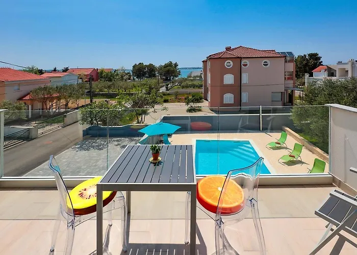 Family Friendly With A Swimming Pool - Mulo, Zadar - 20732 شقة
