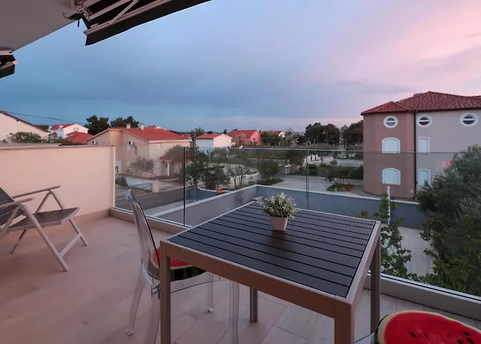 Family Friendly With A Swimming Pool - Mulo, Zadar - 20732 شقة فرسي